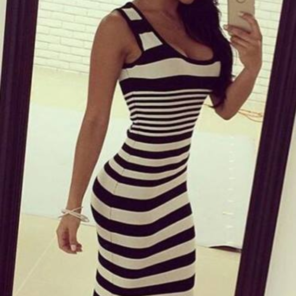 Maxi Dress - Black and White / Horizontal Stripes